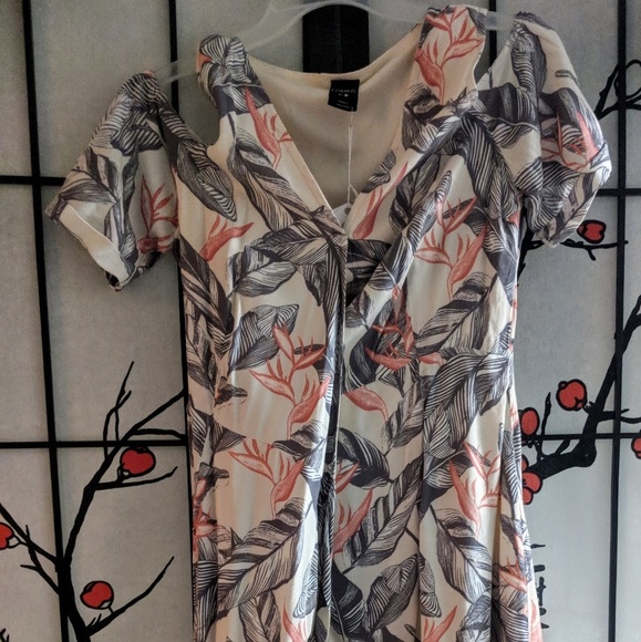 Wrap dress - Picture 1 of 2